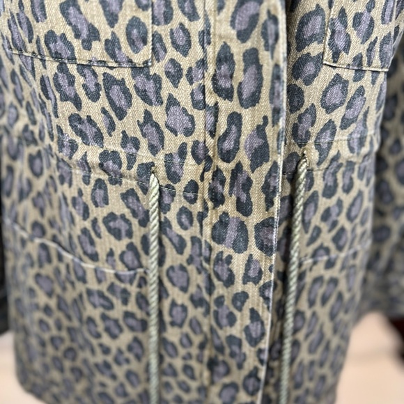 Leopard Jacket - Picture 5 of 6